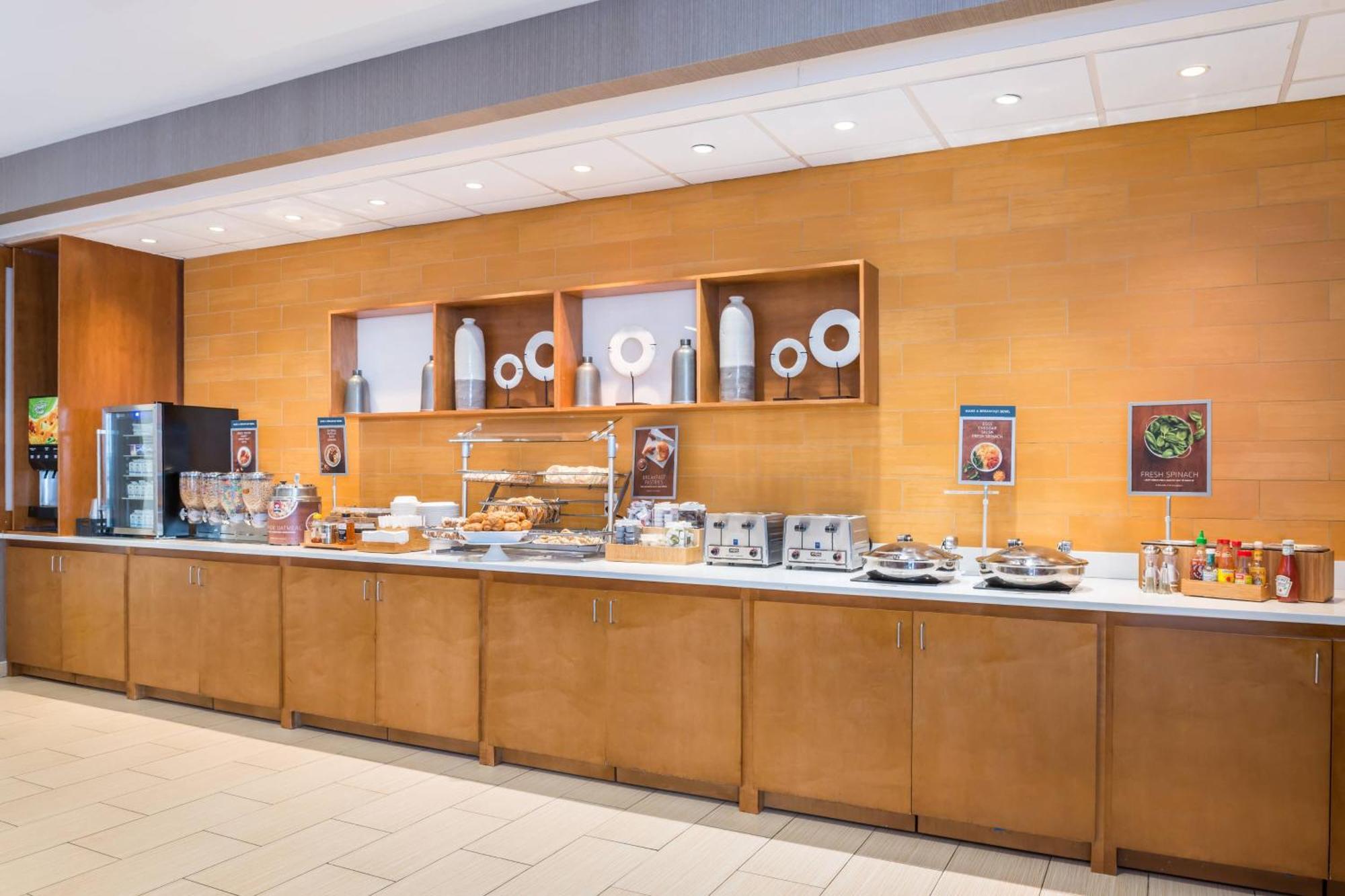 Springhill Suites By Marriott Huntsville Downtown Екстер'єр фото